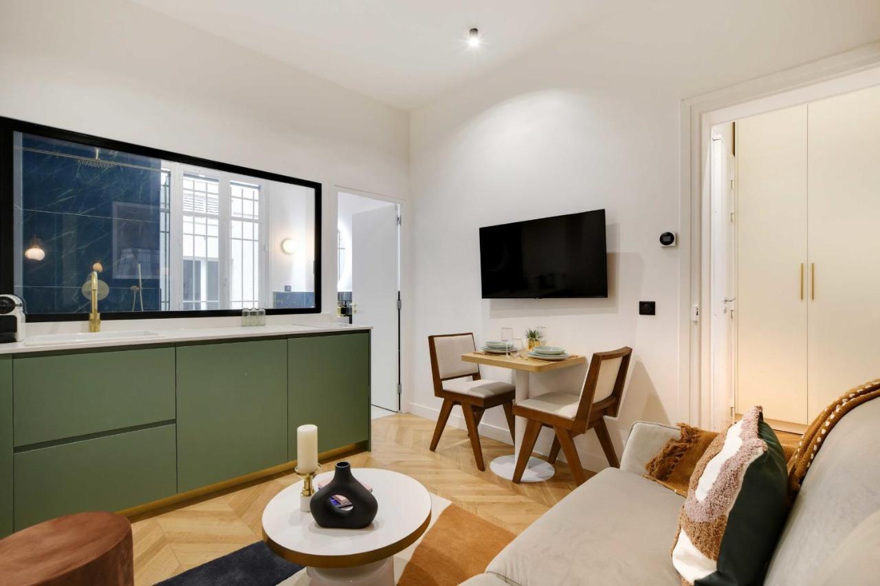 Chic Apartment - 1Br-4P - Facing The Louvre Paris Extérieur photo